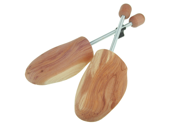 Max Basic Cedar shoe trees out of cedar wood, by MTS shoecare, made in Germany